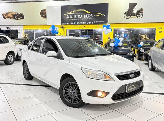 FORD FOCUS 2.0 TITANIUM 16V FLEX 4P POWERSHIFT